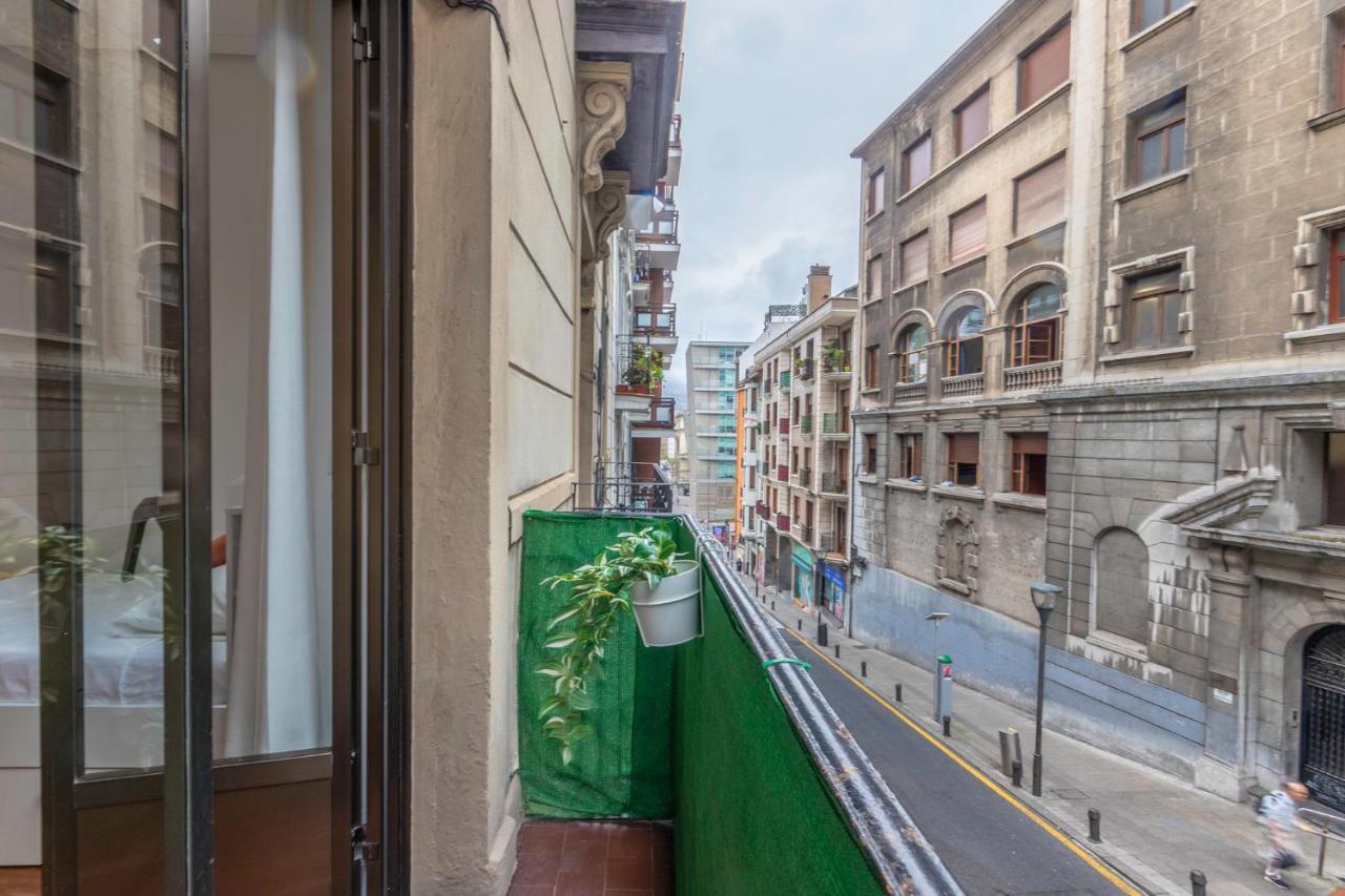 Inar Centrico Apartamento Junto Ayuntamiento & Ria Bilbao Exterior photo