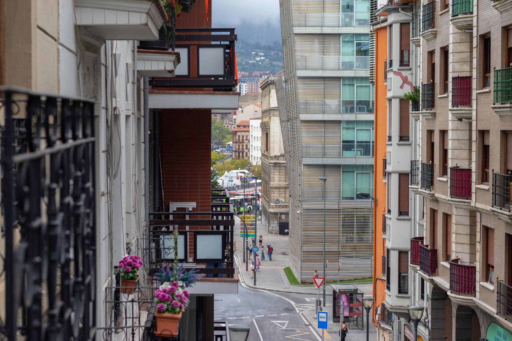 Inar Centrico Apartamento Junto Ayuntamiento & Ria Bilbao Exterior photo